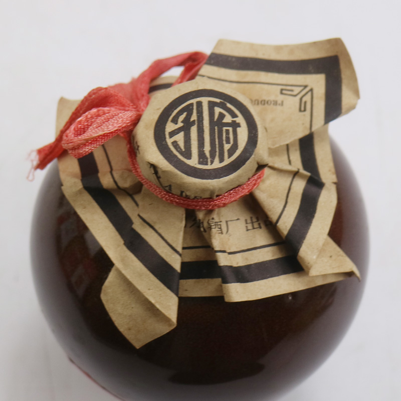 陈年老酒孔府家酒.jpg