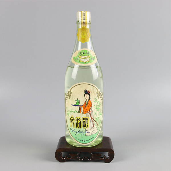 1984年文君炮弹瓶高度500ml.jpg