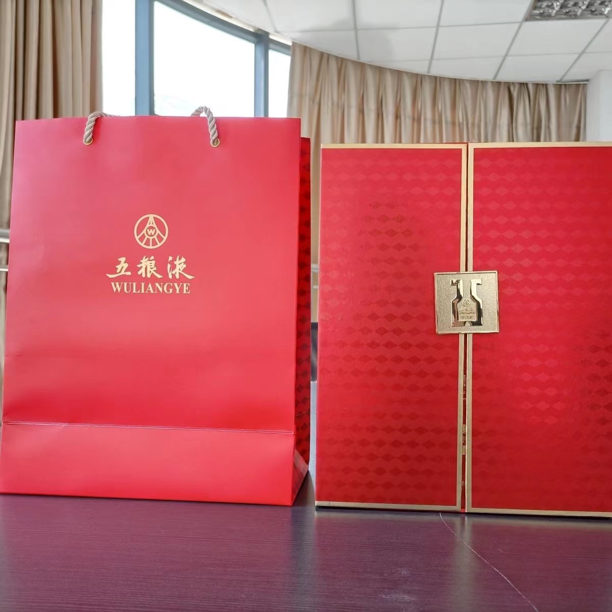 五粮液金牛送福福柜礼盒50ml*2小酒五粮液.jpg