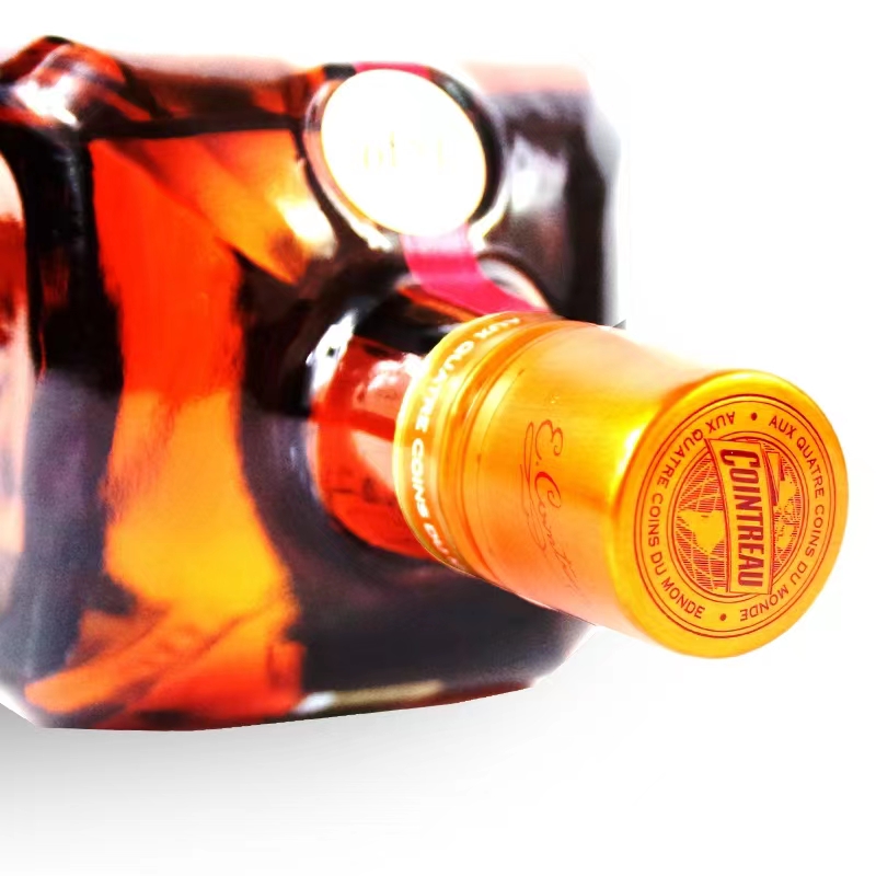 君度力娇酒40度700ml.jpg