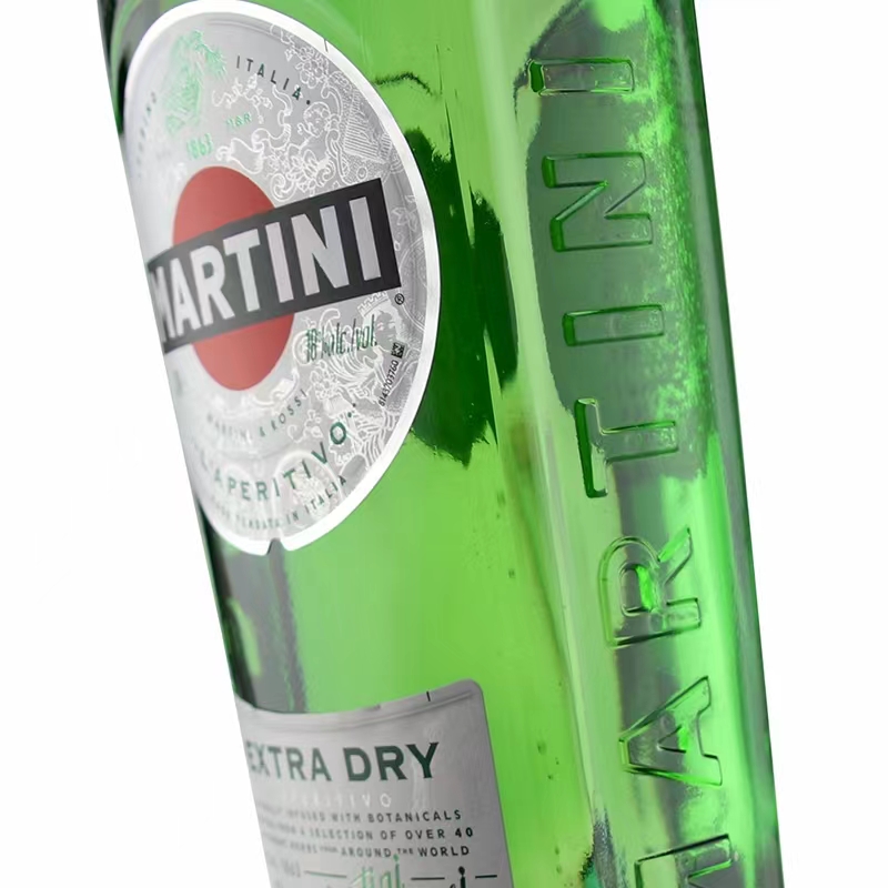 马天尼干威末酒/味美思18度700ml(新老包装交替).jpg