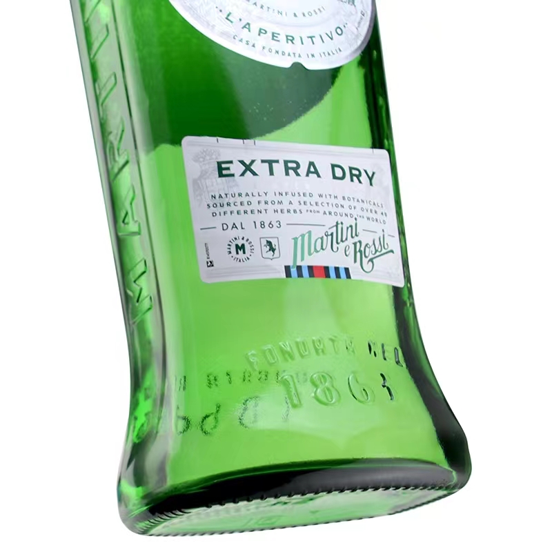 马天尼干威末酒/味美思18度700ml(新老包装交替).jpg
