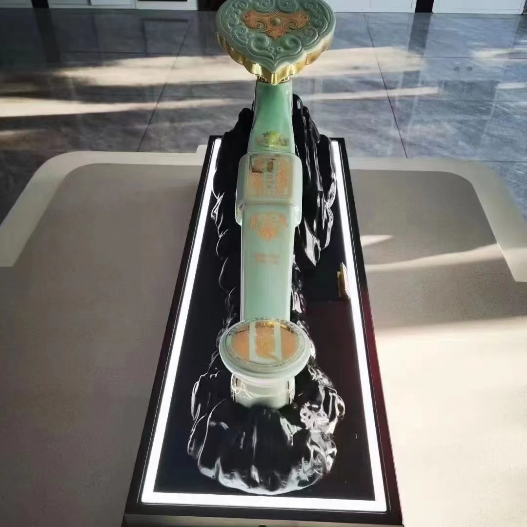 习酒玉如意1.5L装53度白酒高端礼盒装带底座jpg