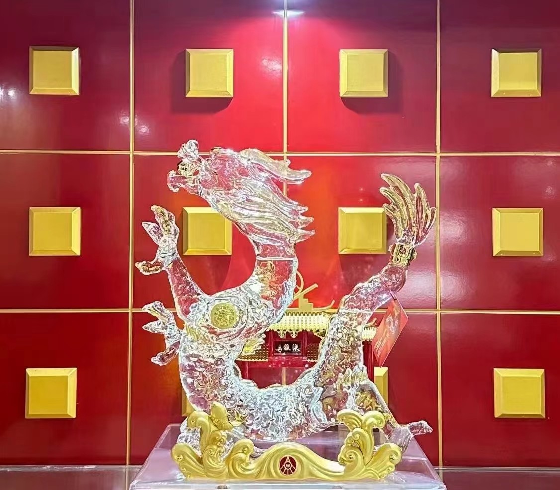 五粮液千禧1.5L腾飞龙五粮液龙年陈酿52度